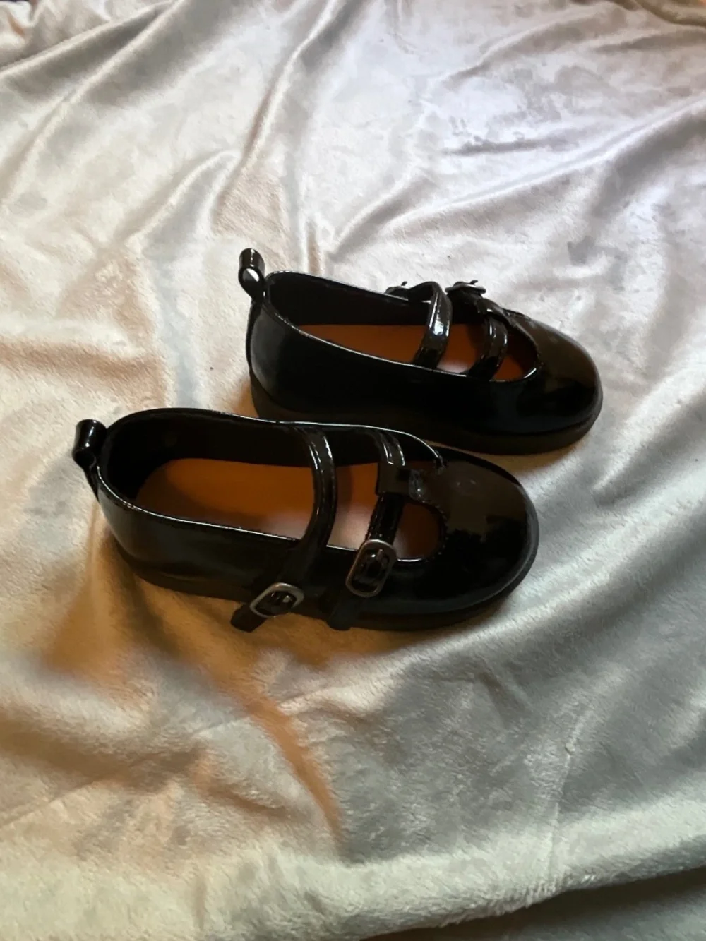 Old Navy Girls Dress Shoes Double Buckle Mary Jane’s size 7 Like New